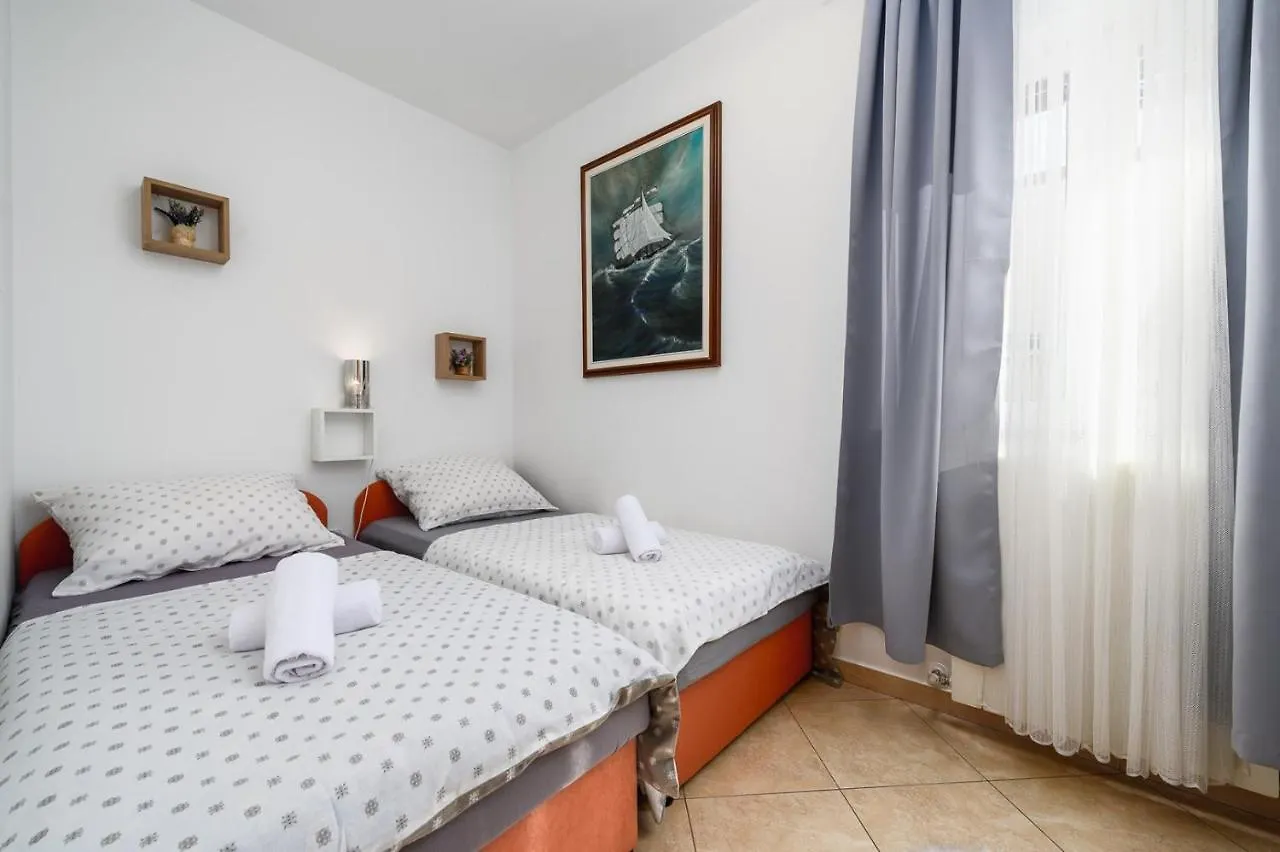 Affittacamere Bozica House With Apartments Murine