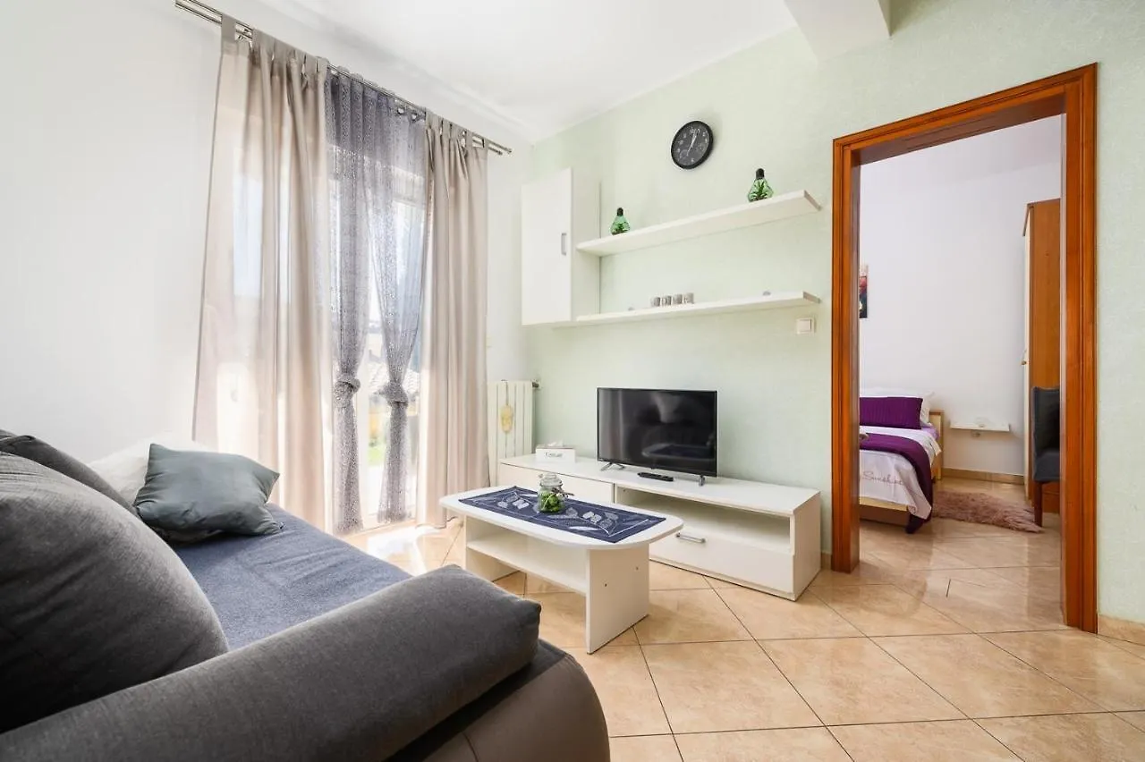 Bozica House With Apartments Murine Croazia