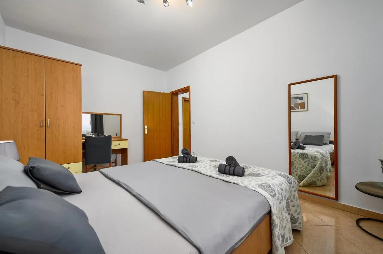Bozica House With Apartments Murine 0*,  Croazia