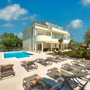 Luxury Klara 5*, Spalato Croazia
